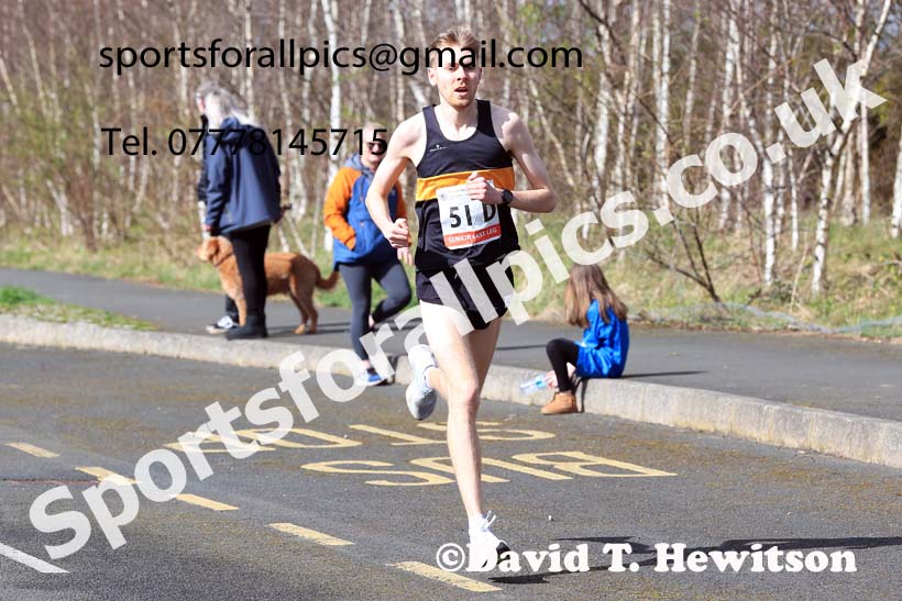 Senior mens 2024 Elswick Harriers Good Friday Relays, Newburn, Newcastle Upon Tyne  Photo: David T. Hewitson/Sports for All Pics